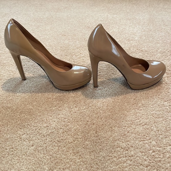 Vince Camuto shiny high heel pumps - Picture 5 of 13